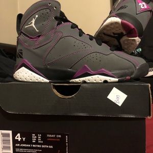 Jordan retro 7 valentines
